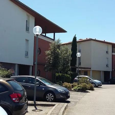 Apartment Le Jardin Bleu - Dormiratoulouse Basso Cambo